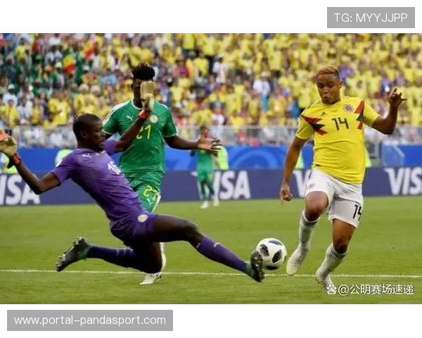 终场哨响,里昂全队更衣室内在线见证队长尼亚卡特非洲杯夺冠 终场哨响,里昂全队更衣室内在线见证队长尼亚卡特非洲杯夺冠